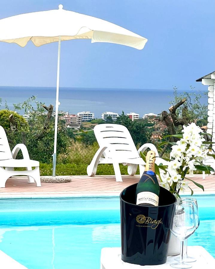 Vigneto - Italian Restaurant & B&B Villa Rosa Di Martinsicuro Kültér fotó