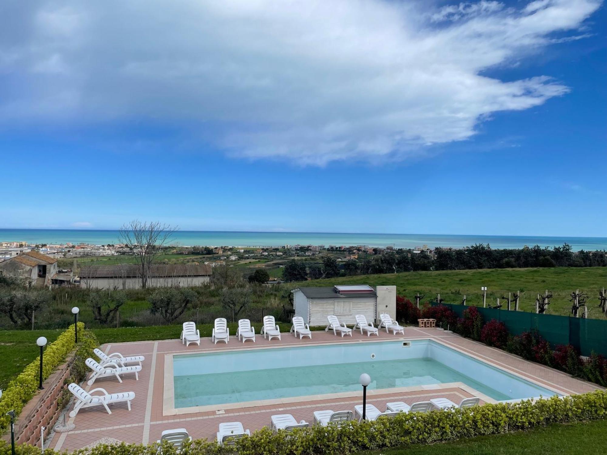 Vigneto - Italian Restaurant & B&B Villa Rosa Di Martinsicuro Kültér fotó