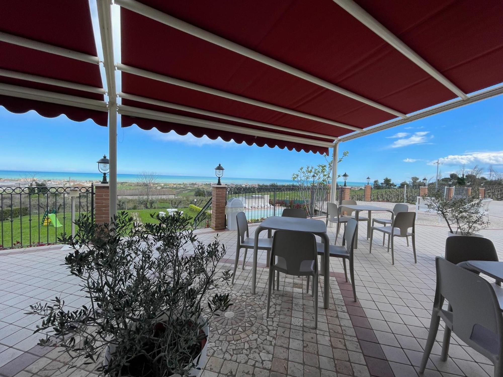 Vigneto - Italian Restaurant & B&B Villa Rosa Di Martinsicuro Kültér fotó