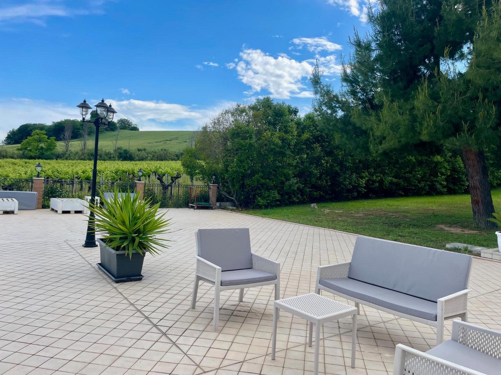 Vigneto - Italian Restaurant & B&B Villa Rosa Di Martinsicuro Kültér fotó