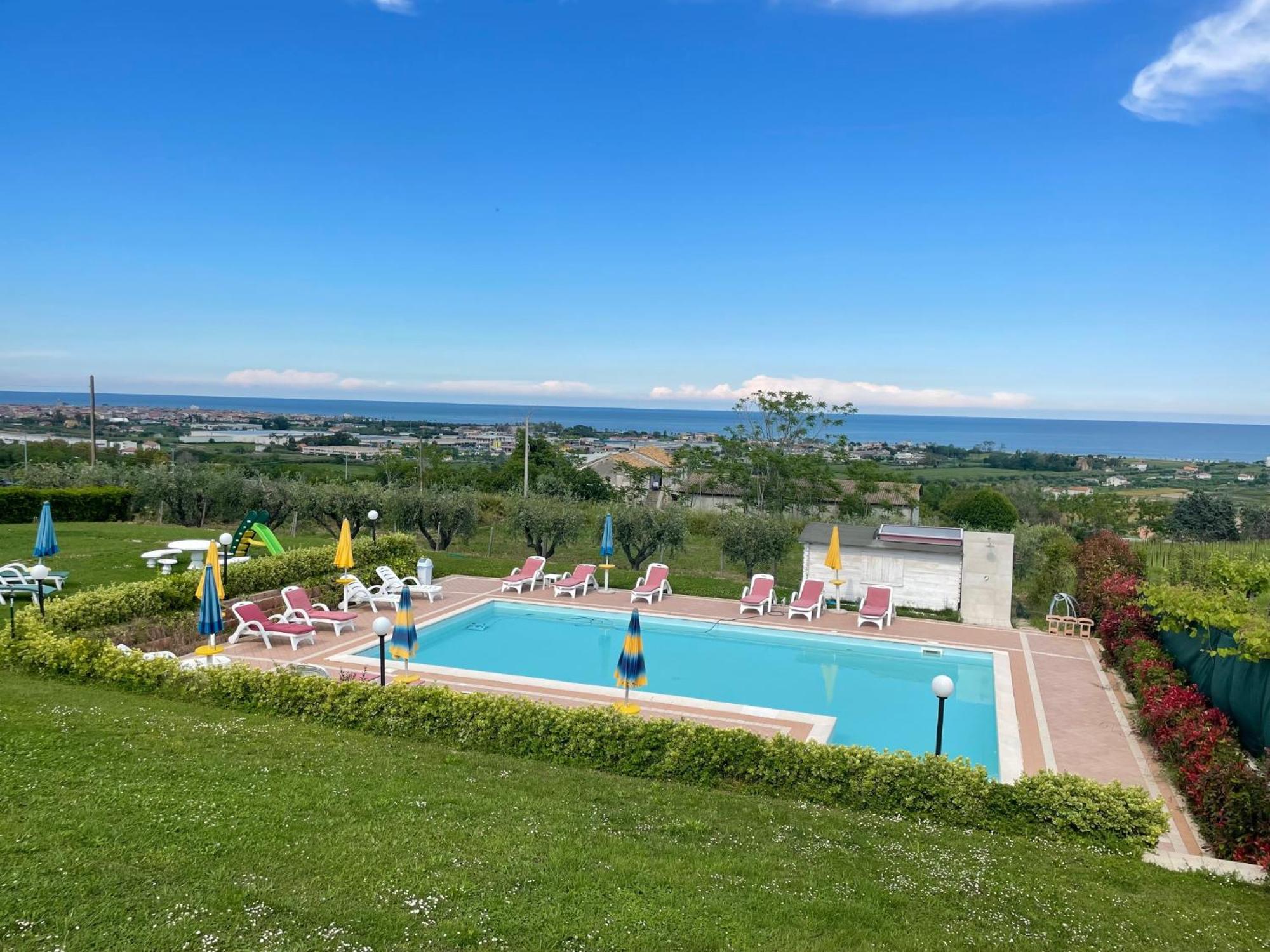 Vigneto - Italian Restaurant & B&B Villa Rosa Di Martinsicuro Kültér fotó