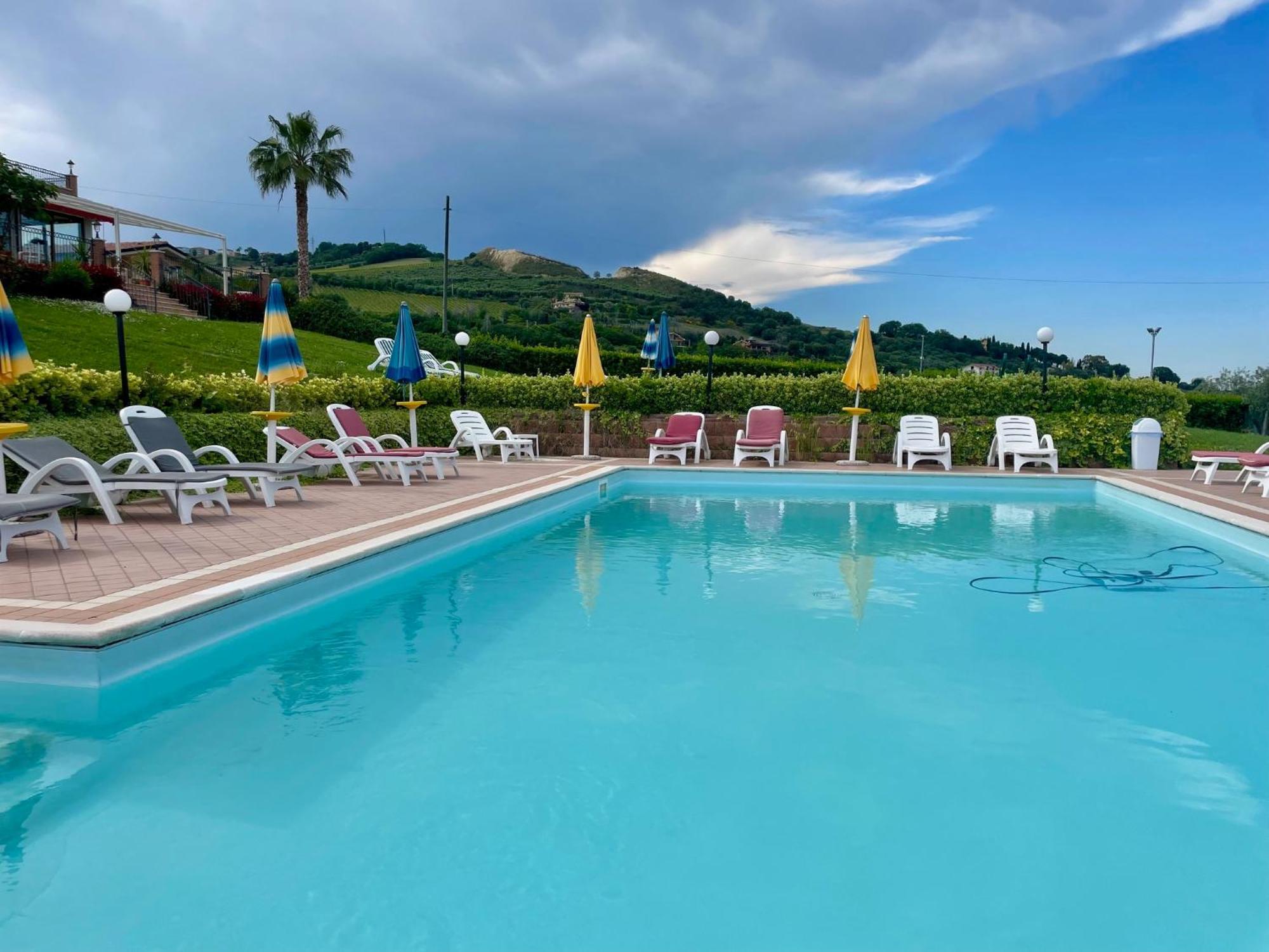 Vigneto - Italian Restaurant & B&B Villa Rosa Di Martinsicuro Kültér fotó
